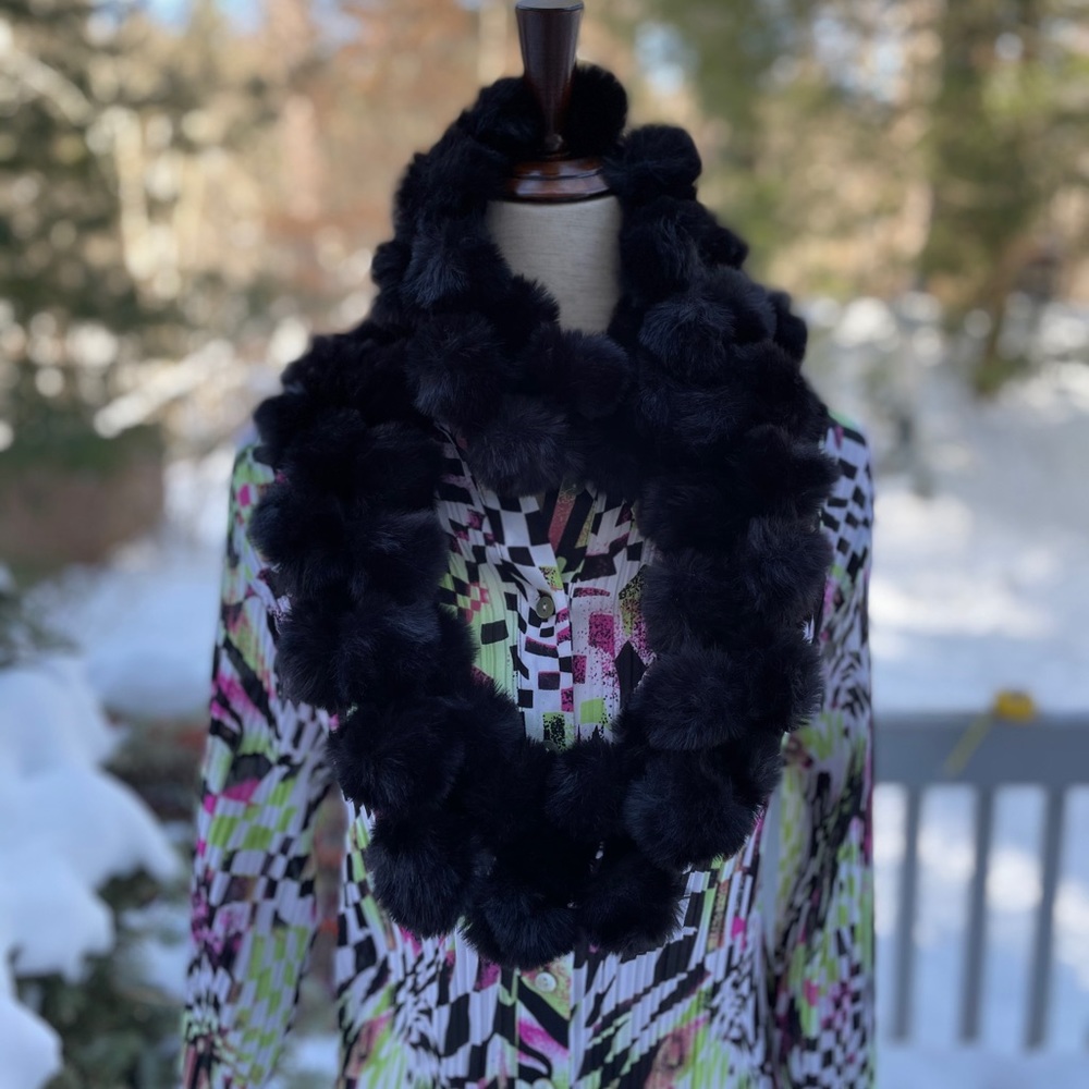 GORGEOUS Faux Fur Infinity Scarf